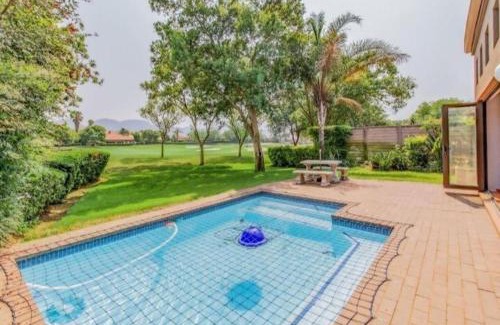 Hartbeespoort House | Pecanwood Haven Hartbeesport Dam