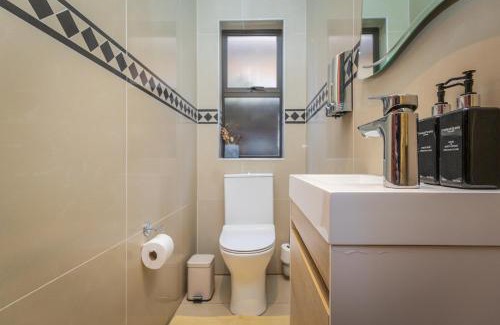 Hartbeespoort House | Pecanwood Retreat - Pecanwood Golf Estate - Hartbeespoort