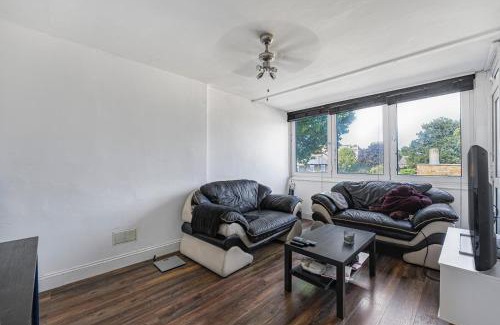 Peckham Apartment | Peckham apartment with 2 balcony