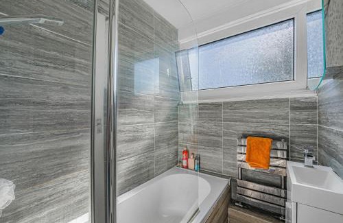 Peckham Apartment | Peckham apartment with 2 balcony