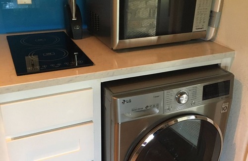 Curiosity Cave Apartment | Pedernales Canyon Lake Travis new apartment