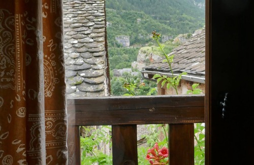 Sainte-Enimie House | Pedestrian center, upstairs apartment and use of entire house