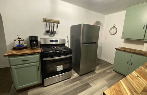 Pekin House | Pekin Cottage