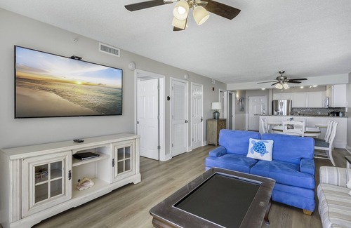 Destin Condo | Pelican Beach 2 bedroom 16th floor with Gulf Views