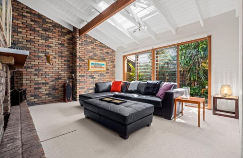 Sawtell House | Pelican Point
