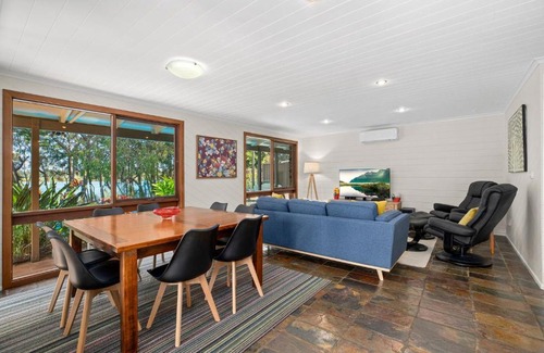 Sawtell House | Pelican Point
