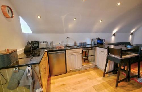 Hepworth Apartment | Pell Dell Apartment