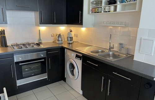 Hoxton West Apartment | Peloton Organic Health Apartment in Angel, Islington Old Street