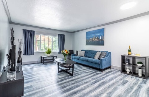 Pembroke Pines Condo | Pembroke Pines 2/2 condo, spacious, fully updated and family-friendly.