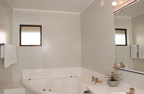 Whangarei Hotel | Pembrooke Motor Lodge