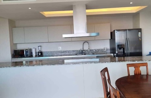Ixtapa Apartment | Península 4-C 03 Recamaras vista al mar
