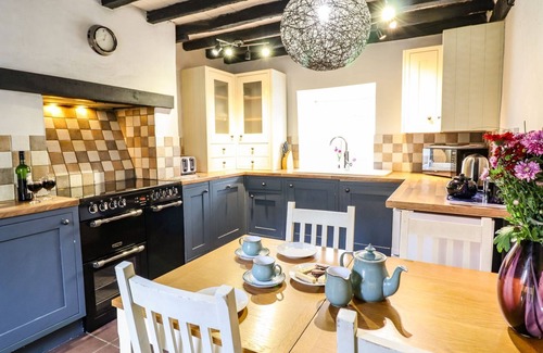 Mawddwy Cottage | PEN Y BONT, pet friendly, character holiday cottage in Mallwyd