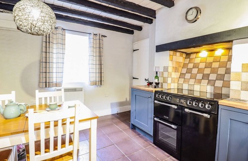 Mawddwy Cottage | PEN Y BONT, pet friendly, character holiday cottage in Mallwyd