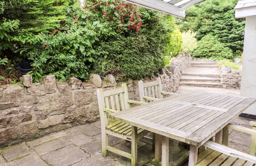 Gwaenysgor Near Prestatyn Cottage | PEN-Y-CRAIG, pet friendly, character holiday cottage in Prestatyn