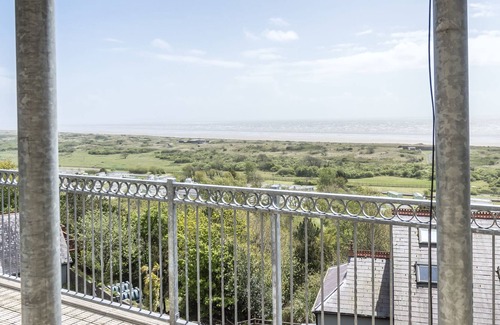 Pendine Apartment | Pendine Heights - 2 Bedroom Apartment