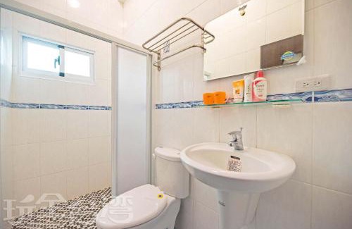 Huxi House | Penghu Color FIsh Homestay