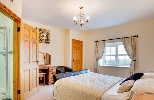 Aberystwyth House | Pengraigdraw in Aberystwyth