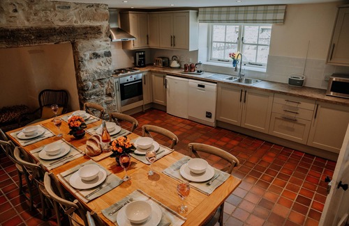St Davids Other | Penlan Farmhouse - 4 bedroom St Davids Holiday Cottage