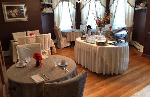 Auburn Bed & Breakfast | Penley House Bed & Breakfast