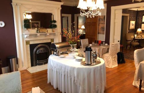 Auburn Bed & Breakfast | Penley House Bed & Breakfast