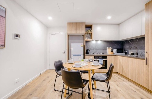 Moonee Ponds Apartment | Penny Lane - 2BR Apt in the Heart of Moonee Ponds