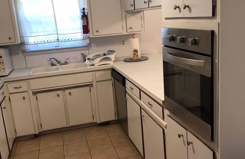 Northeast Pensacola House | Pensacola Charmer! 3-bedroom house with AC and WiFi in fabulous Pensacola!