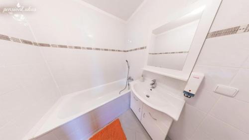 Karlovy Vary Hotel | Pension Lukas