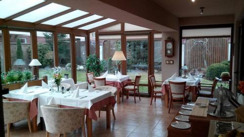 Hradec Kralove House | Pension U Labe