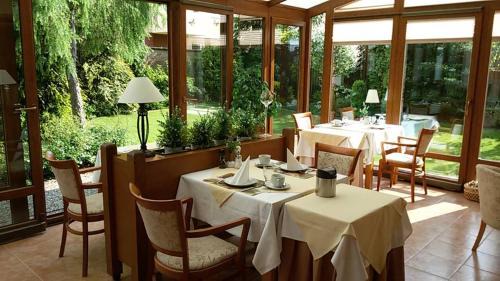 Hradec Kralove House | Pension U Labe