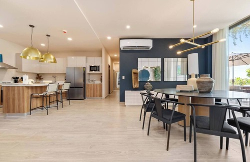 El Tezal Apartment | Pentgarden - 5 BD Near the Beach