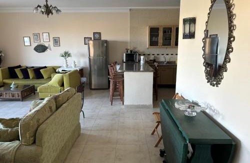 Ad-Dab'ah House | Penthouse in La Vista Bay