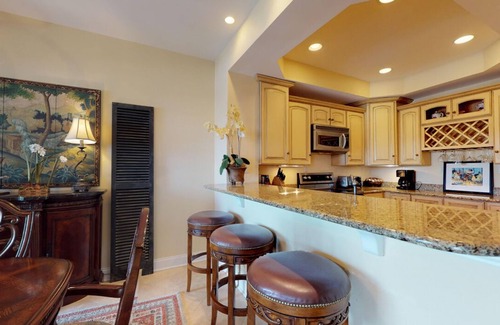 Shelter Cove Villa | Penthouse Condo with Yacht Views!