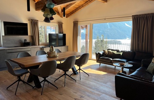 Schonbach Apartment | Penthouse in Wildkogel with Mountain Views