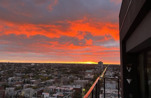 West Town Apartment | Penthouse Loft - High Ceilings, Unique City Views