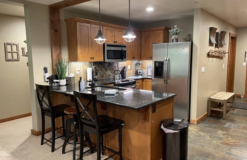 Kellogg Condo | Penthouse Mountain Haven with Spa Room. Sleeps 6!