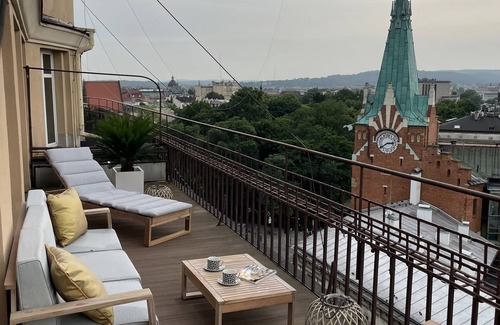 Stare Miasto Apartment | Penthouse Panorama - LoftAffair