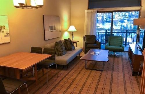 Steamboat Springs Apartment | Penthouse Ski-In Ski-Out Above Sheraton 1bd 1.5ba