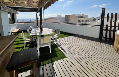 Carboneras Apartment | Penthouse with Jacuzzi 100 meters from the beach