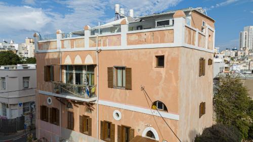 Kerem HaTeimanim Apartment | Penthouse with Jacuzzi,BBQ 2mn from sea Or Hakerem