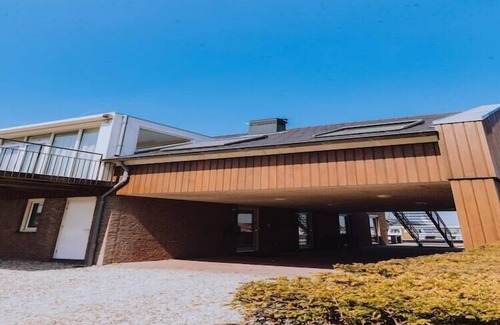 Uitgeest Apartment | Penthouse with Lake Views