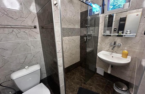 Sever House | Penzión Rozália