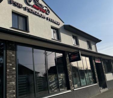 Michal na Ostrove House | Penzion Moto
