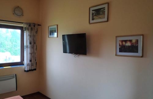 Velopoli House | Penzion U strhaného klempíře
