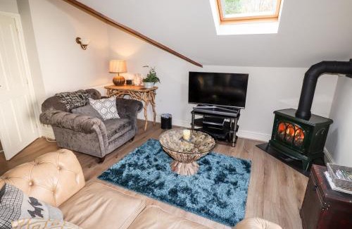 Lakeside House | Peony Cottage