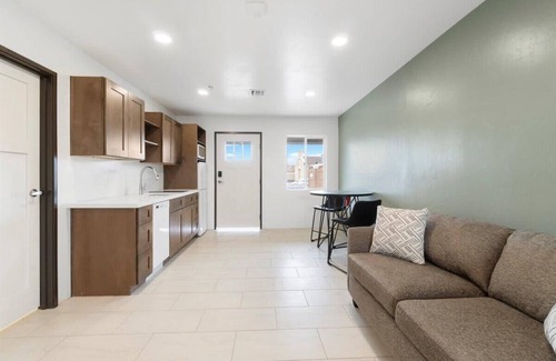 Safford Apartment | Peppertree Studios D7