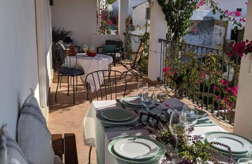 Pera Villa | Pêra Vintage Villa With Pool by Homing