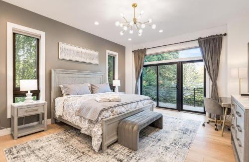 West Bellevue House | Perch - Bellevue Splendor