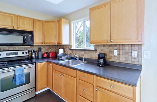 Highline Apartment | Perch - Cascade Vue 53 BY Betterstay: 1BR | SeaTac | Southcenter