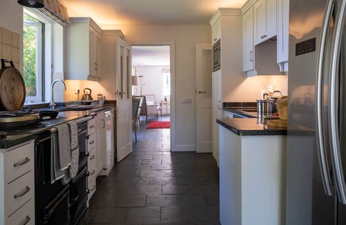 New Forest District Cottage | Perched on the edge of a gentle and wild valley