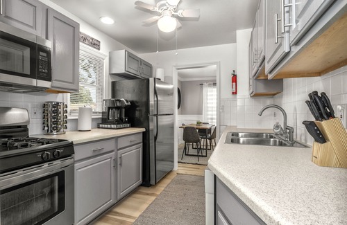 Dearborn Heights House | Perfect 2BR Modern Ranch!